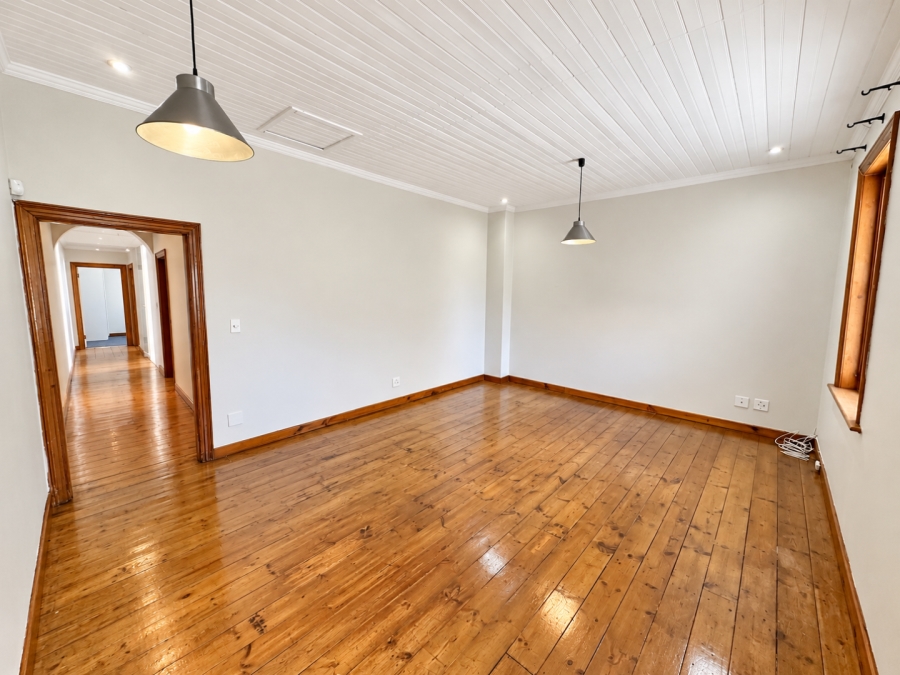 2 Bedroom Property for Sale in Green Point Western Cape
